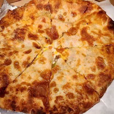 Medium Oriental Cheese Mix Pie