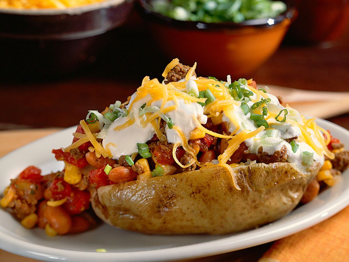 Chili beef potato with cheese