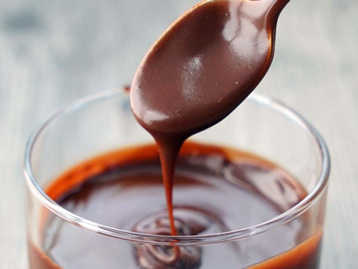 chocolate sauce