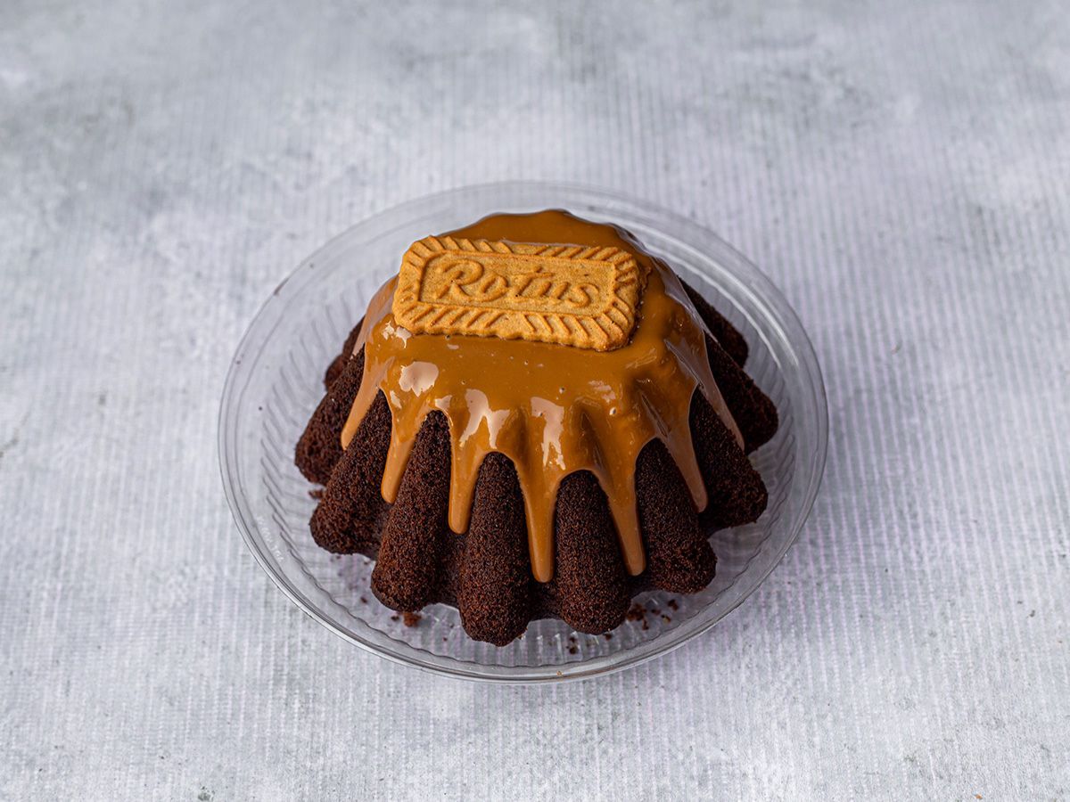 Molten Chocolate Cake with Lotus