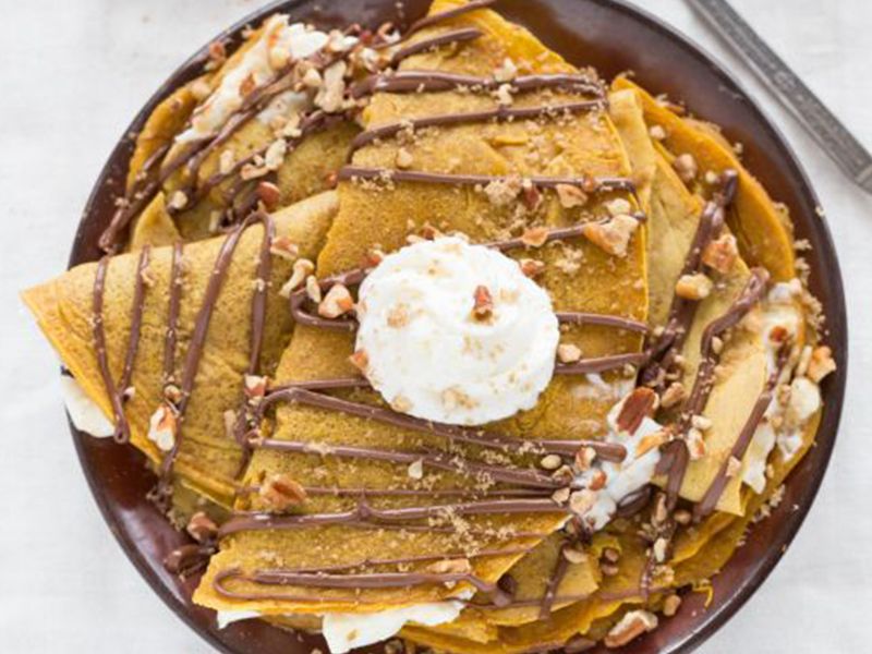 Chocolate crepe with nuts