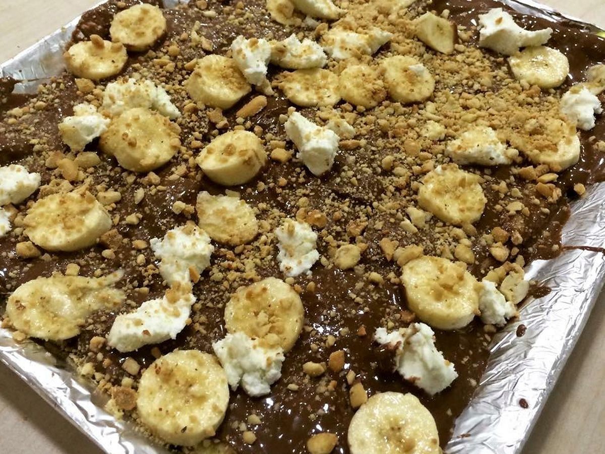 Chocolate and banana pie