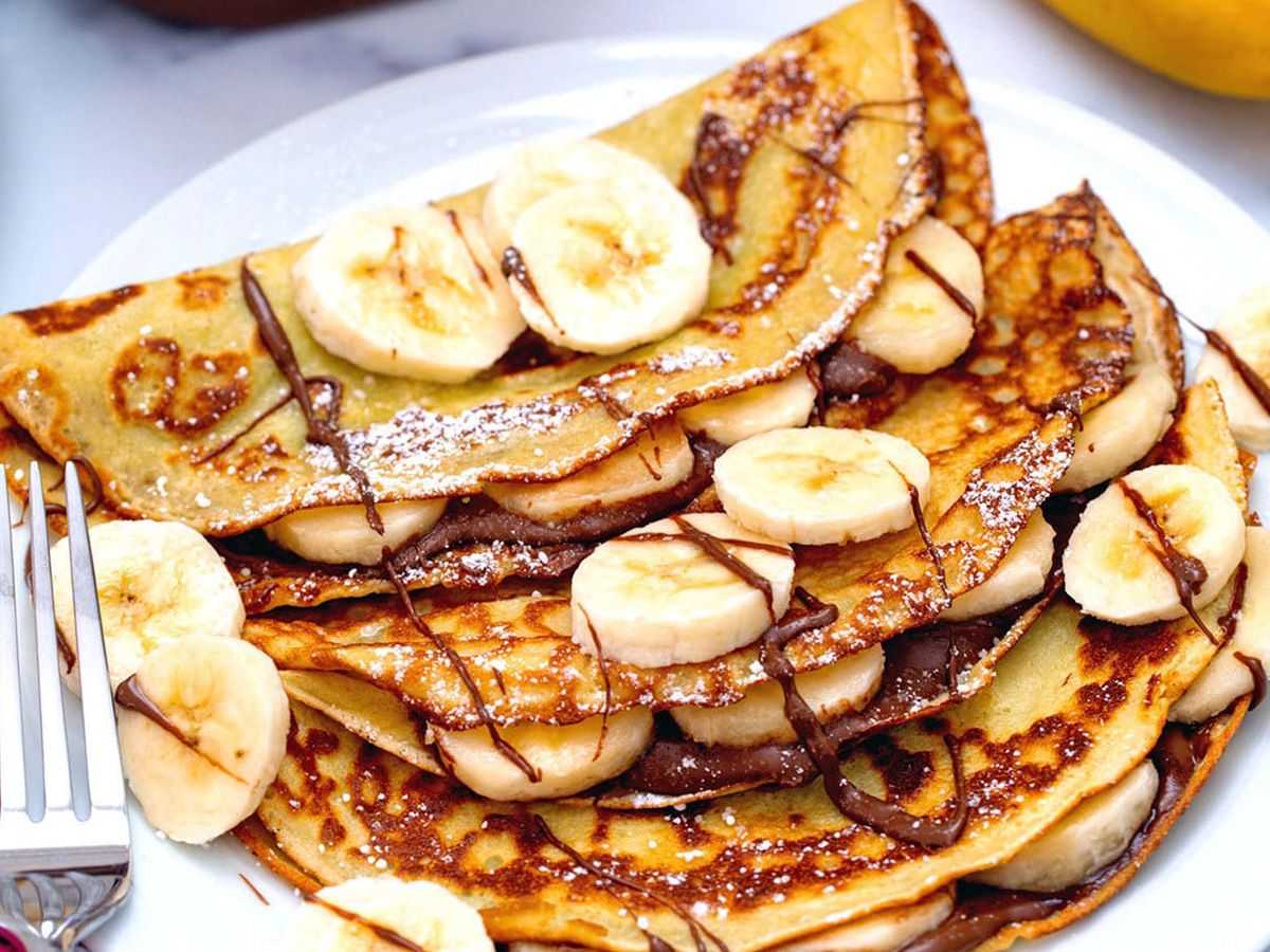 Chocolate, nuts, and banana crepe