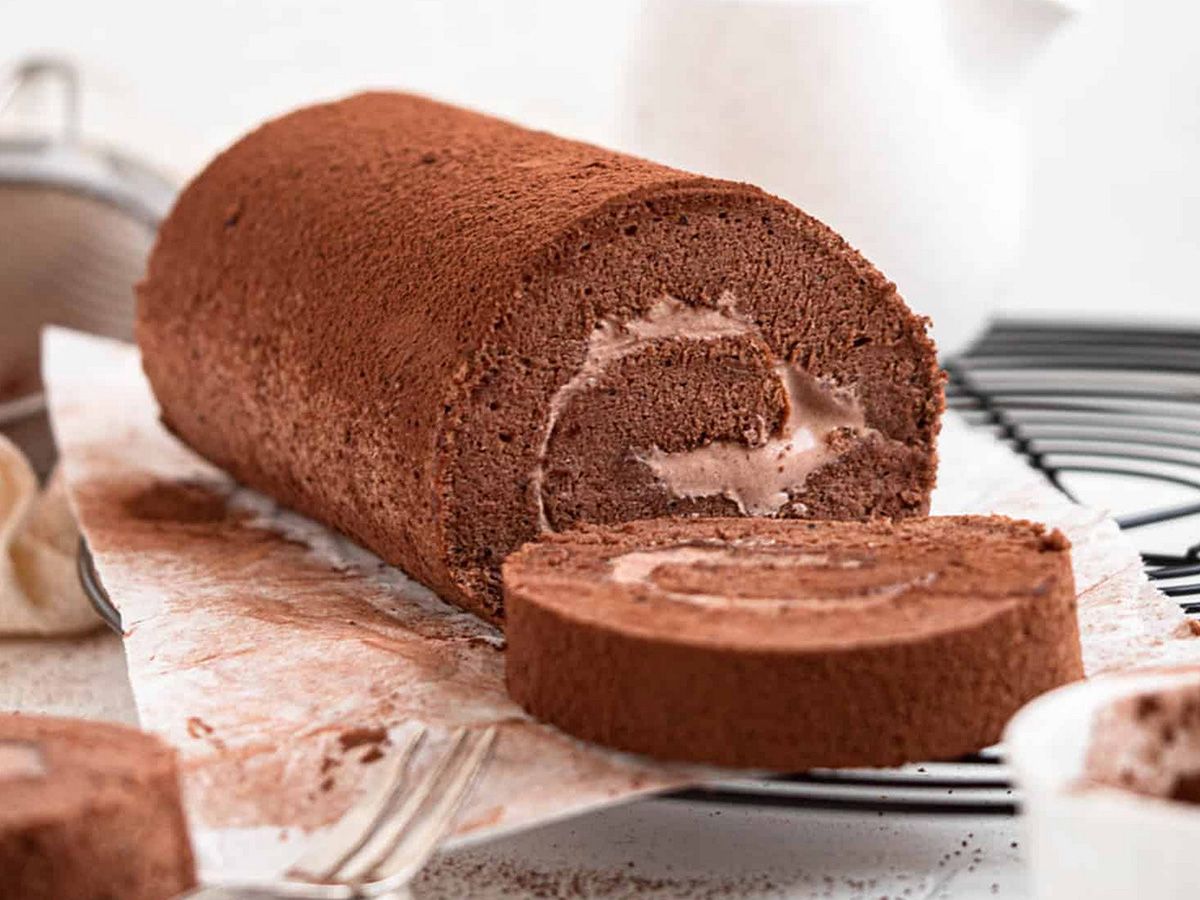 Chocolate roll gateau