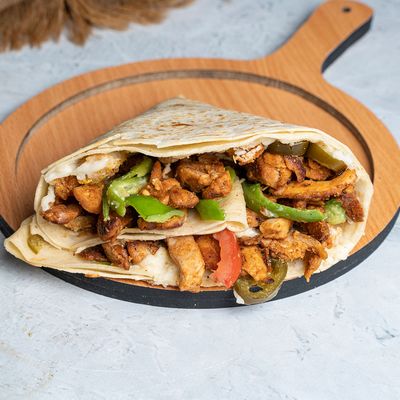 Chicken Fajita With Mushroom And Pastrami Crepe