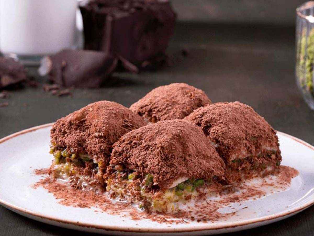 Cold Baklava with Pistachio