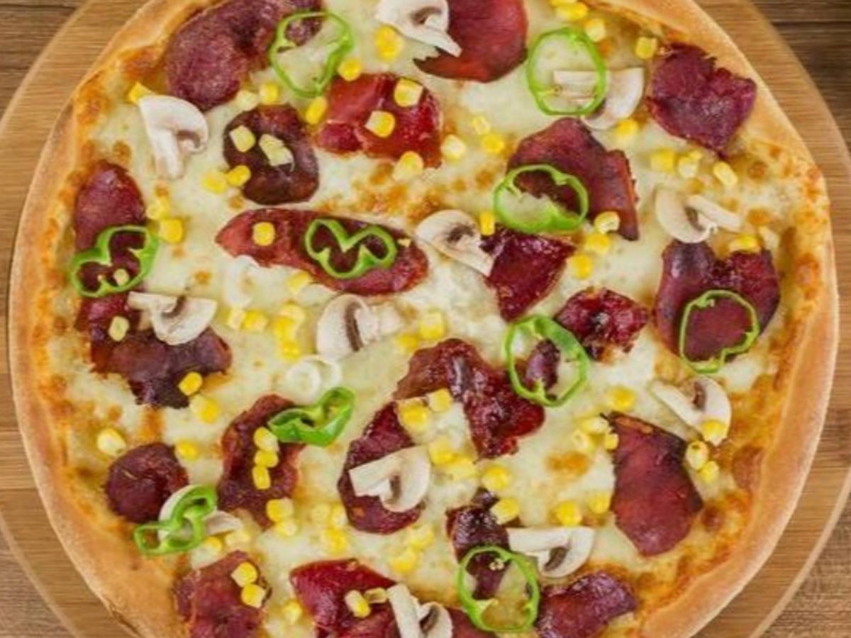 Pastrami pizza