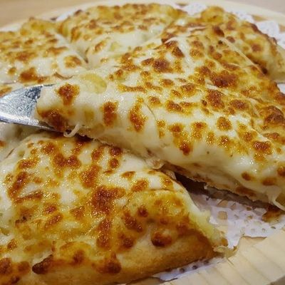 Corned Beef Oriental Pizza