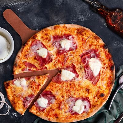 Cotto Buffalo Pizza
