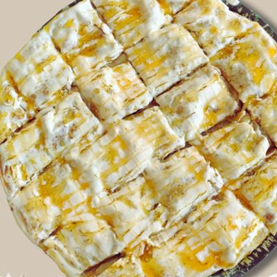 فطيرة كريمة وعسل