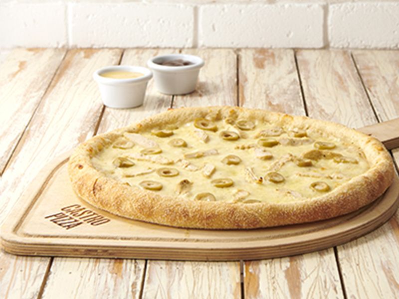 Chicken With Cream Sauce Pizza