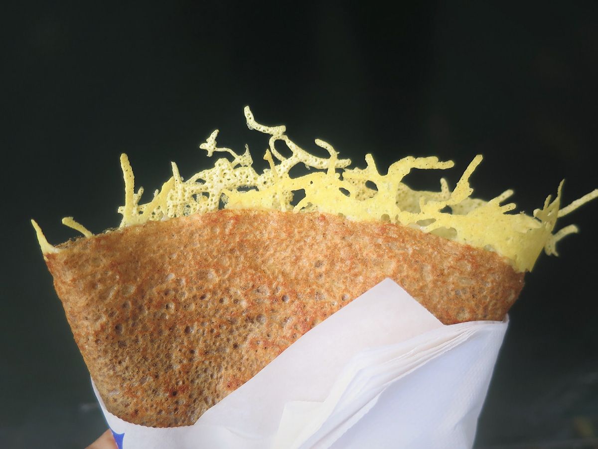 Mix cheese crepe