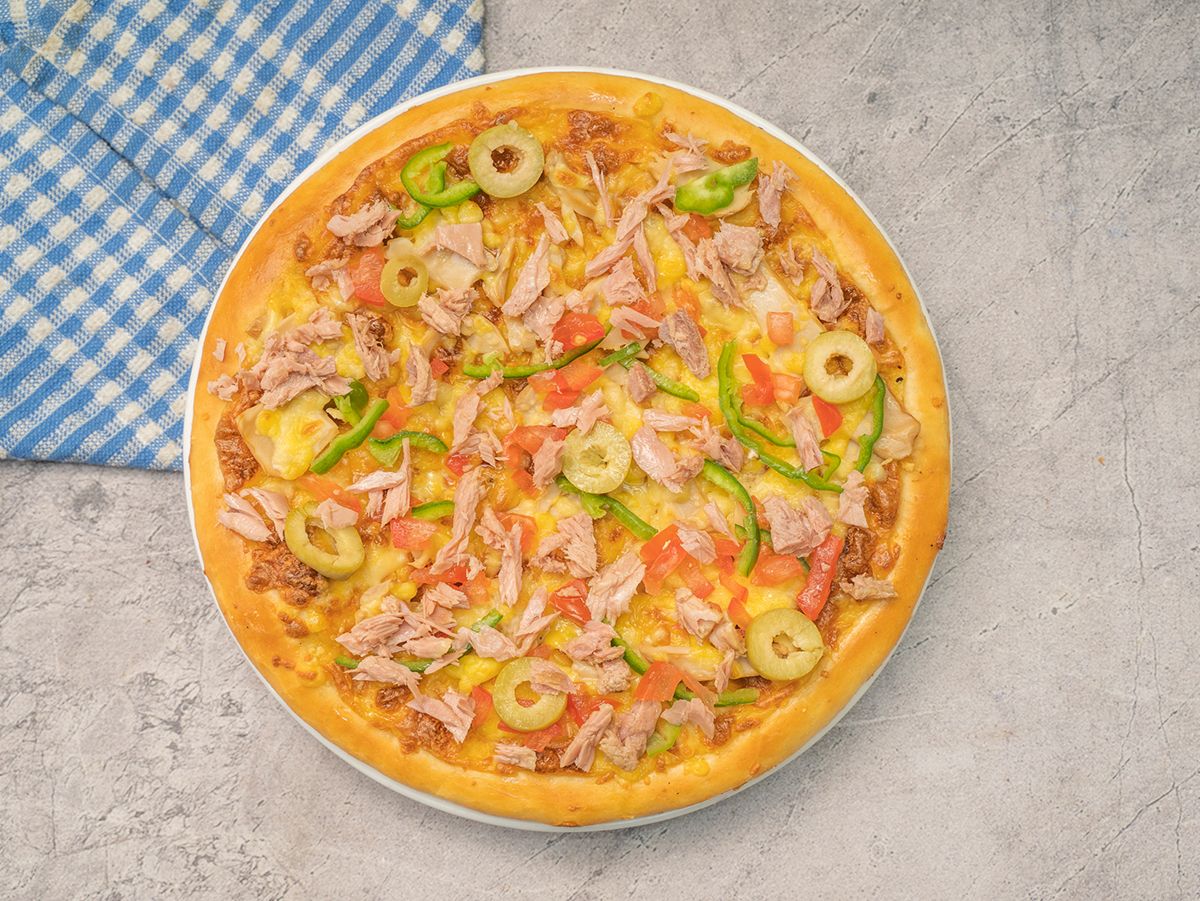 Crumbed tuna Italian Pizza