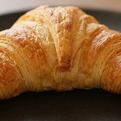 Croissant (Bakery & Desserts)