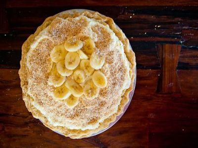 Custard With Sugar And Banana Pie