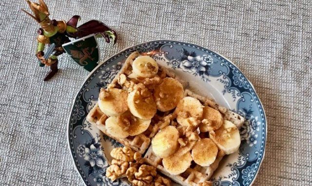 Nutella Chocolate With Banana And Cinnamon Waffle