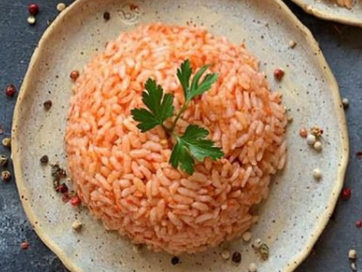 Domatesli Pilav