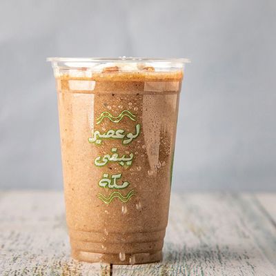 تمر مع مكسرات عصير
