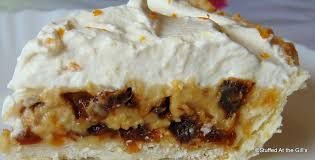 Dates And Qeshta Pie