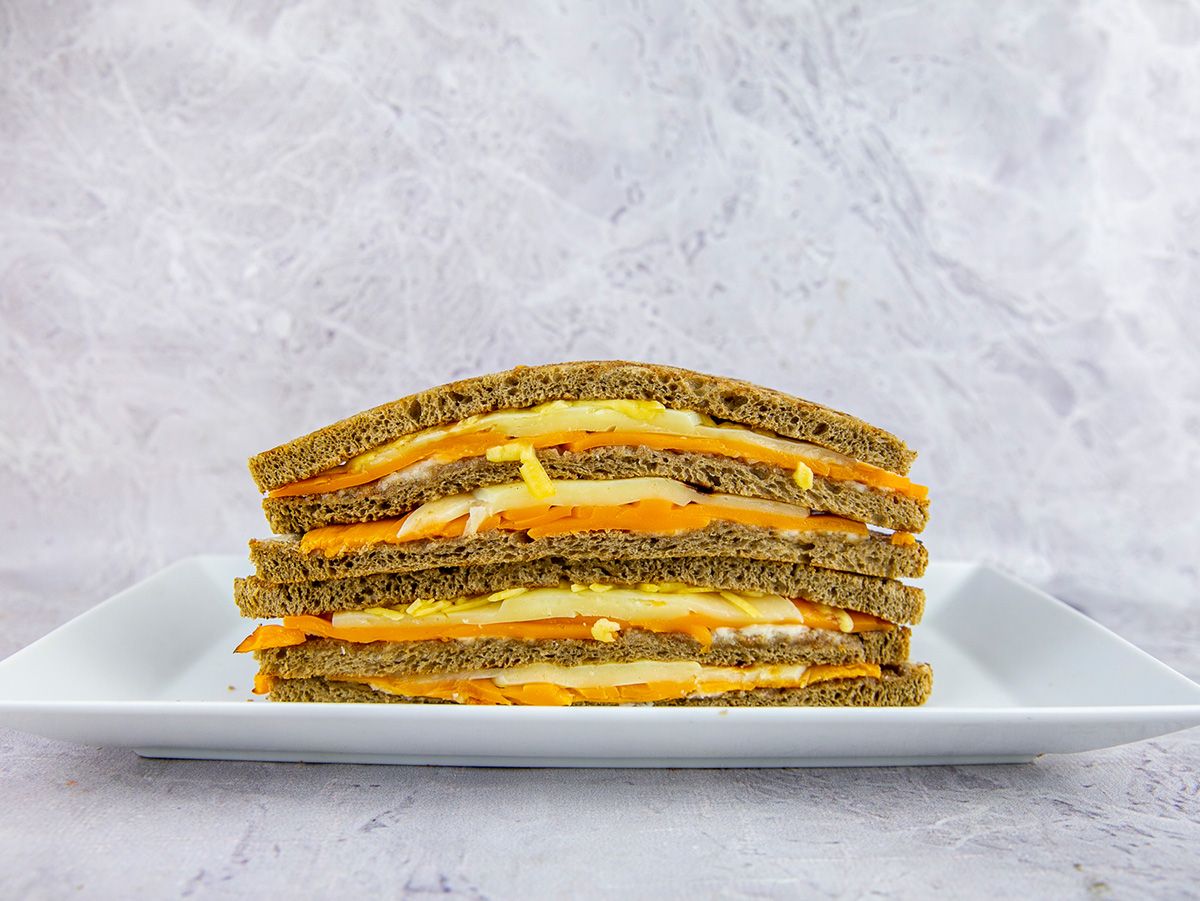 mix cheese club sandwich