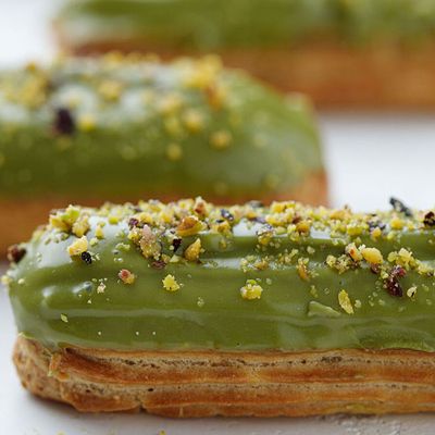 Pistachio Eclair