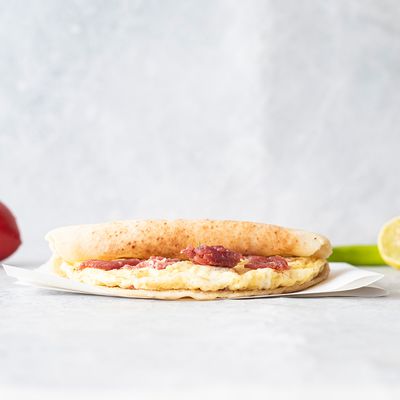 Egg sandwich with pastrami