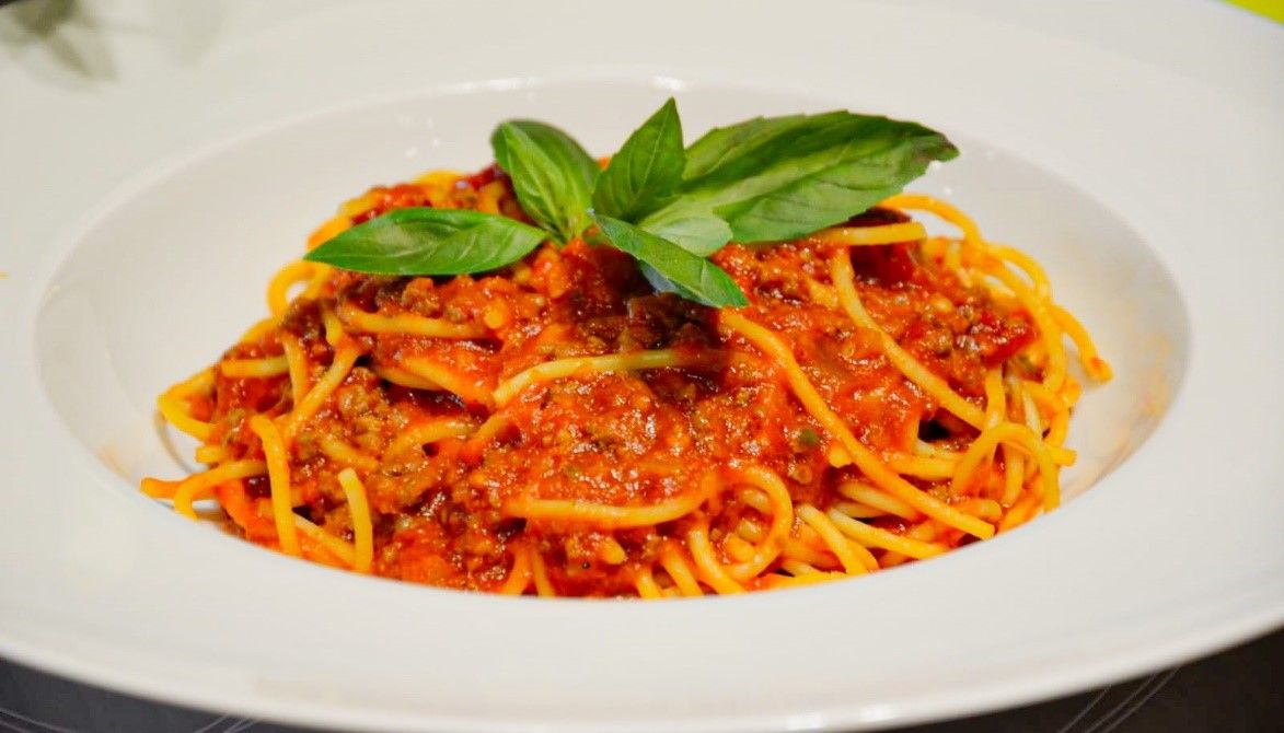 Spaghetti red sauce