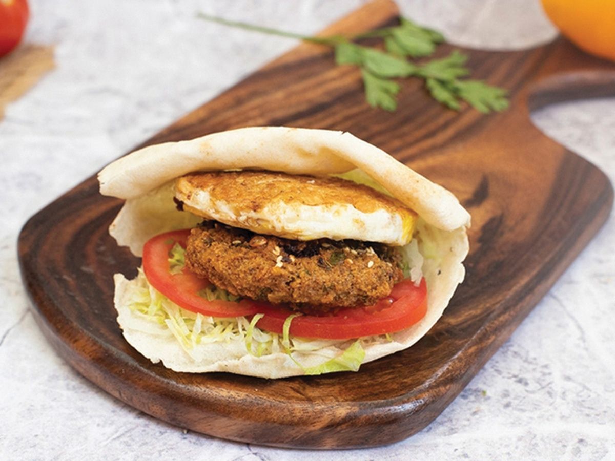 Egg Taamia sandwich