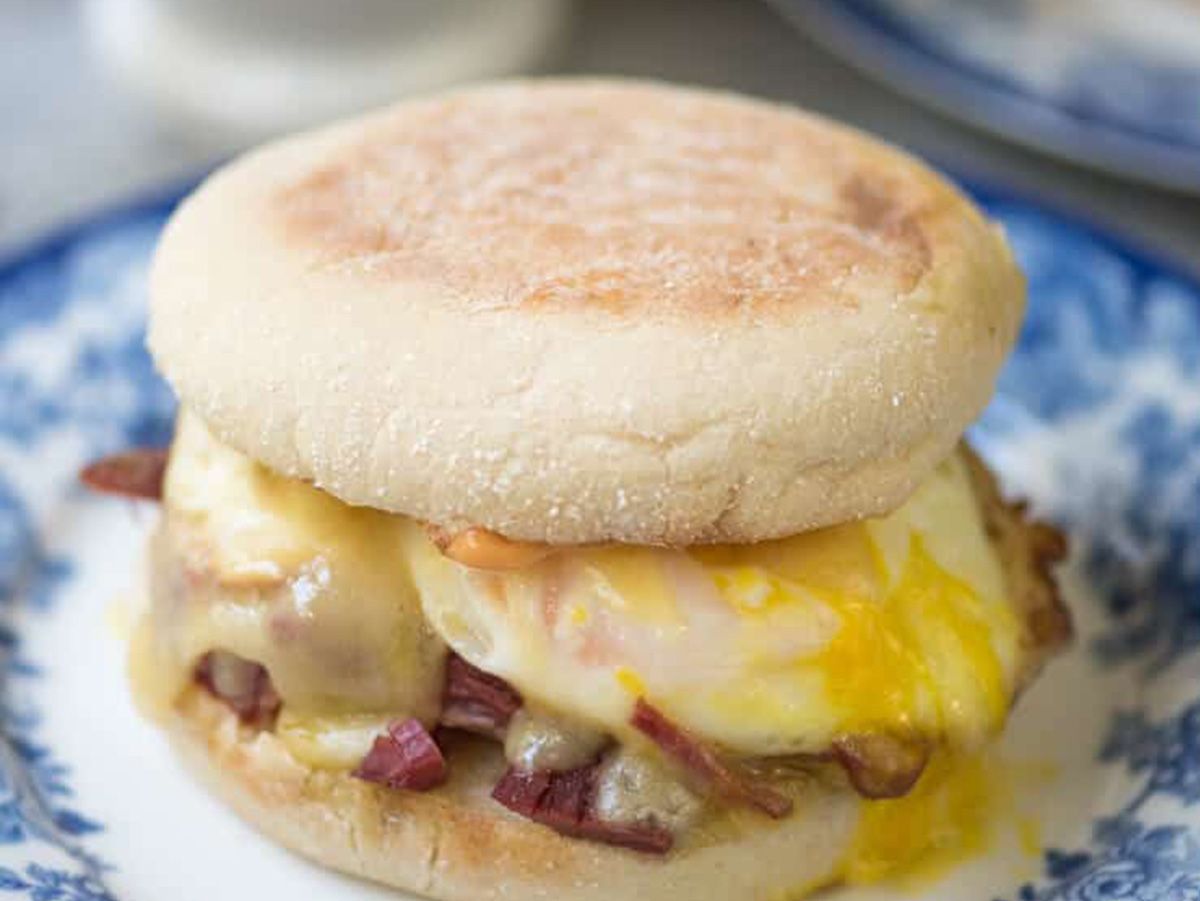 Egg sandwich with Corned Beef