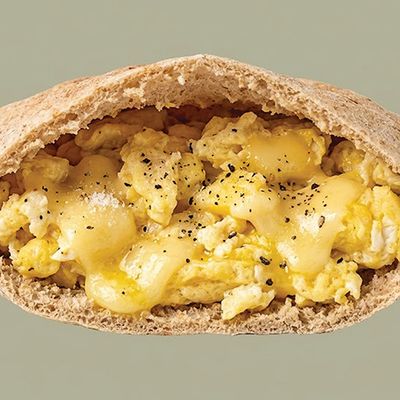 Egg sandwich with Romy cheese