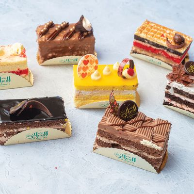 Half Dozen Gateau Lux