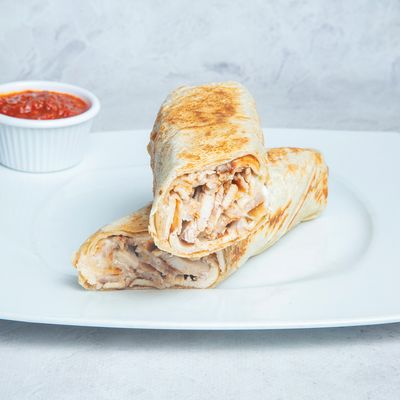 Chicken Shawarma With Turkish Sauce Spicy sandwich
