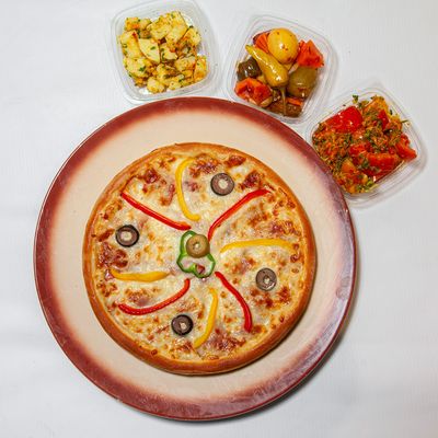Super Smoked Turkey Pizza
