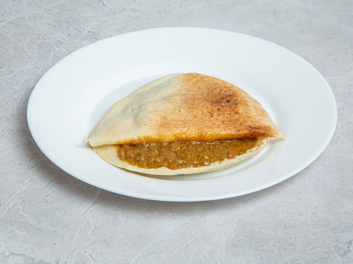 Foul Flaxseed oil Shami or Baladii Sandwich