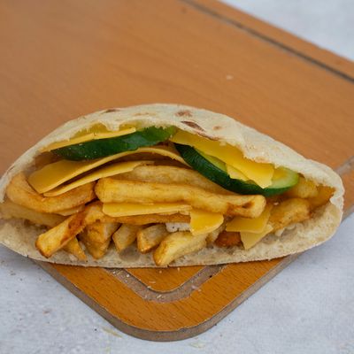 Cheddar fingers potatoes sandwich