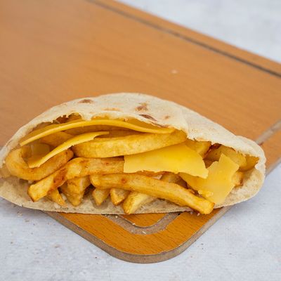 Roumi fingers potatoes sandwich
