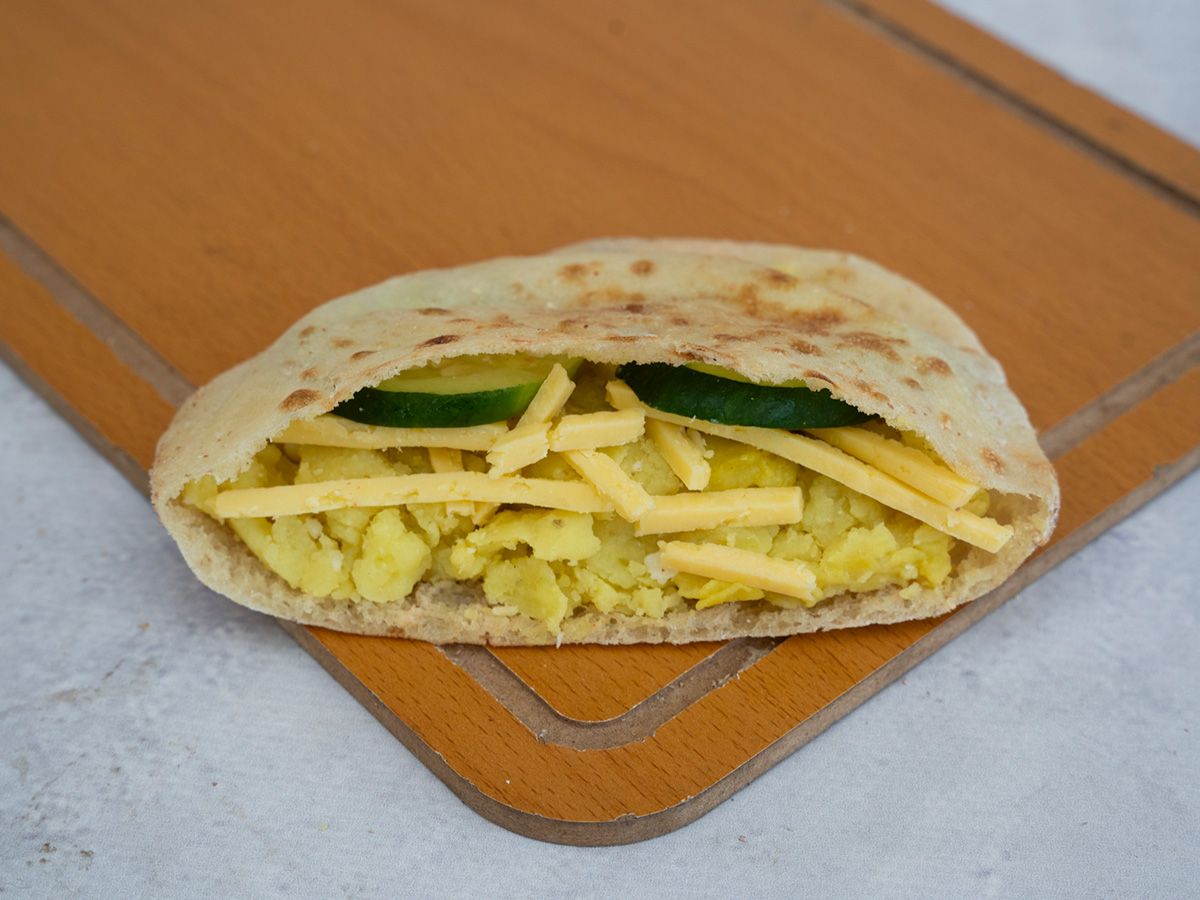 Roumi mashed potatoes sandwich