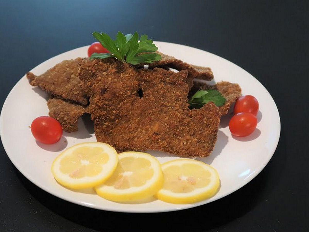 Escalope Pane with pasta