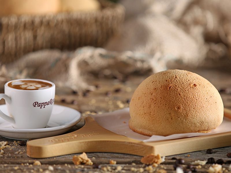Espresso Macchiato With Bun