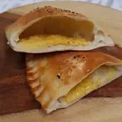 Romi cheese manakeesh
