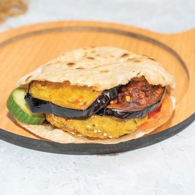 ساندويتش موساكا طعمية