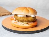 Kiri Green Burger Sandwich