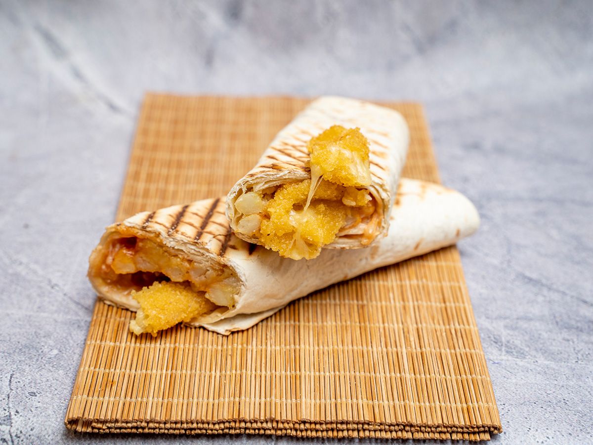 Fried Roomy Cheese Roll