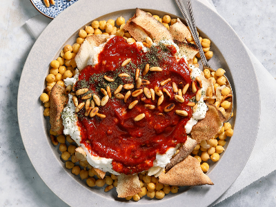 Fatteh Box With Vinegar And Garlic
