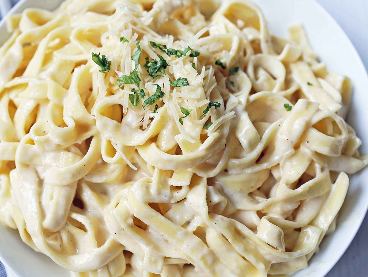 Fettuccine Alfredo Pasta