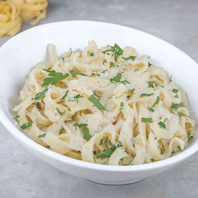 Fettuccine Alfredo Pasta