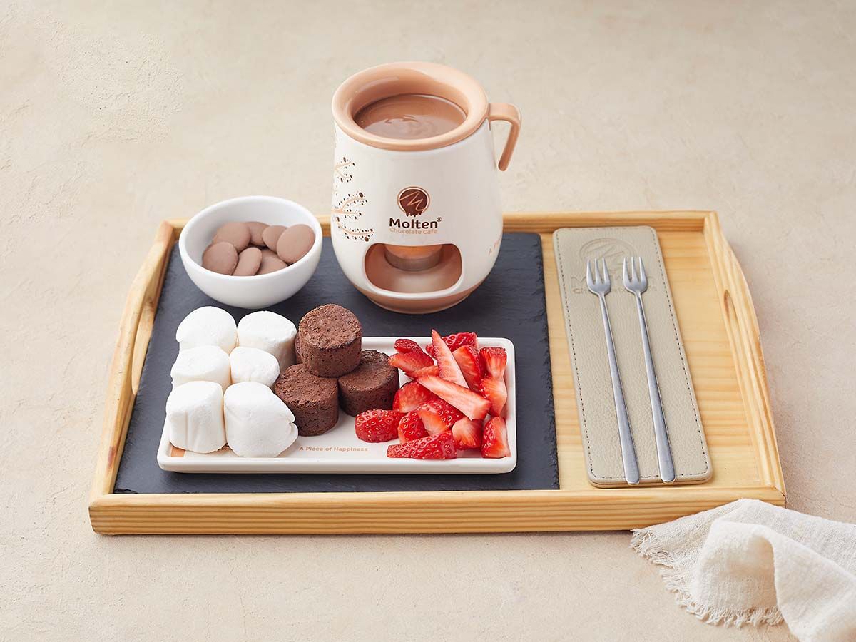 Molten Chocolate Cafe delivery service in Qatar Talabat