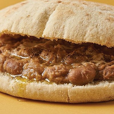 Foul sandwich with ghee