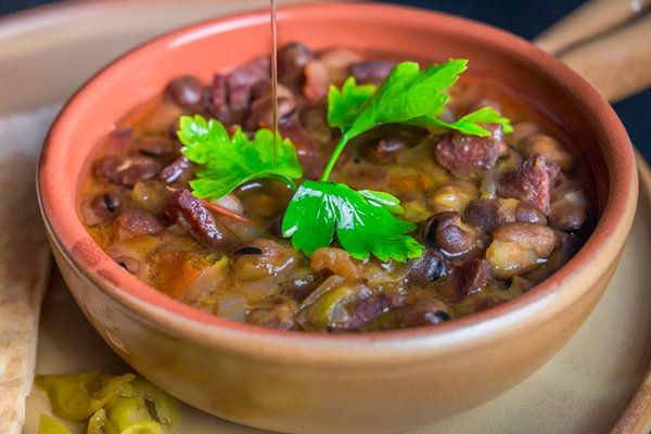 Foul with Shami olive oil