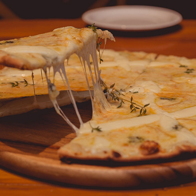 Four Cheeze Pizza
